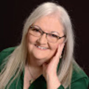 Meet your Posher, Ellen